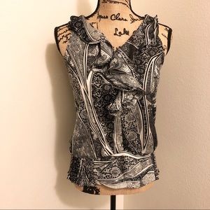 ♥️ Sunny Leigh Ruffle Print Sleeveless Top